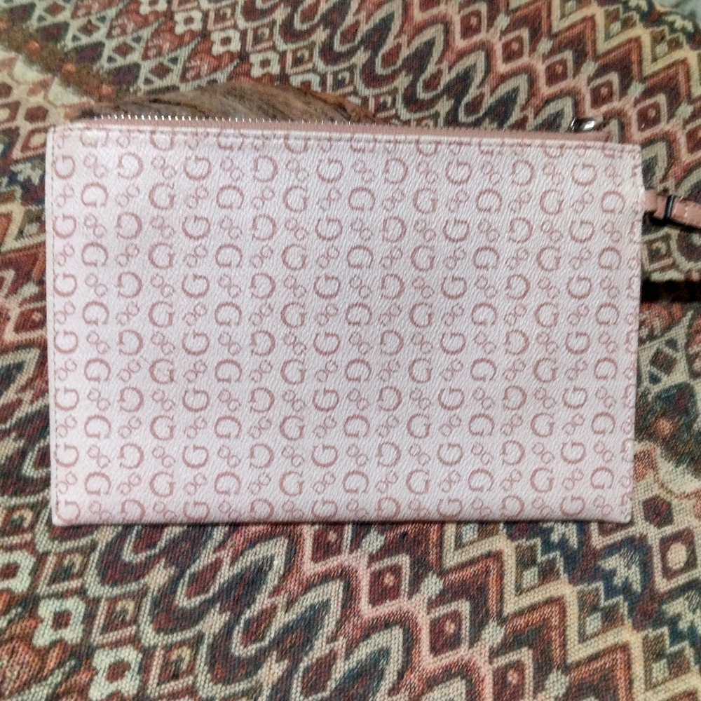 New Guess Pink Clutch Wristlet - Picture 2 of 2